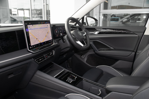 2026 Volkswagen Tiguan CT 150TSI eHybrid Elegance SUV Image 8