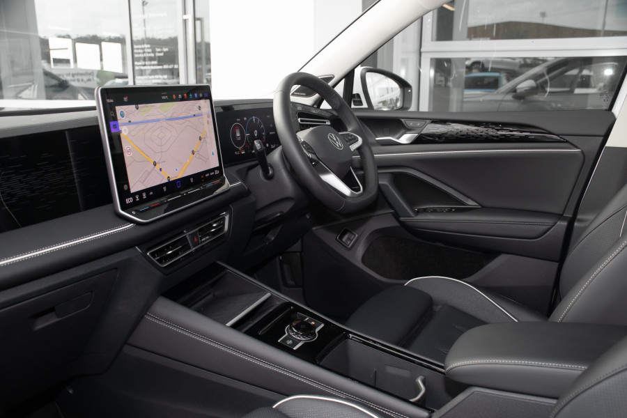 2026 Volkswagen Tiguan CT 150TSI eHybrid Elegance SUV Image 8