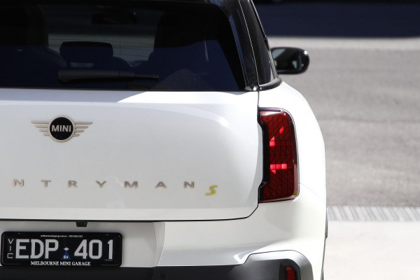 2026 MINI Countryman U25 SE Favoured SUV image 18
