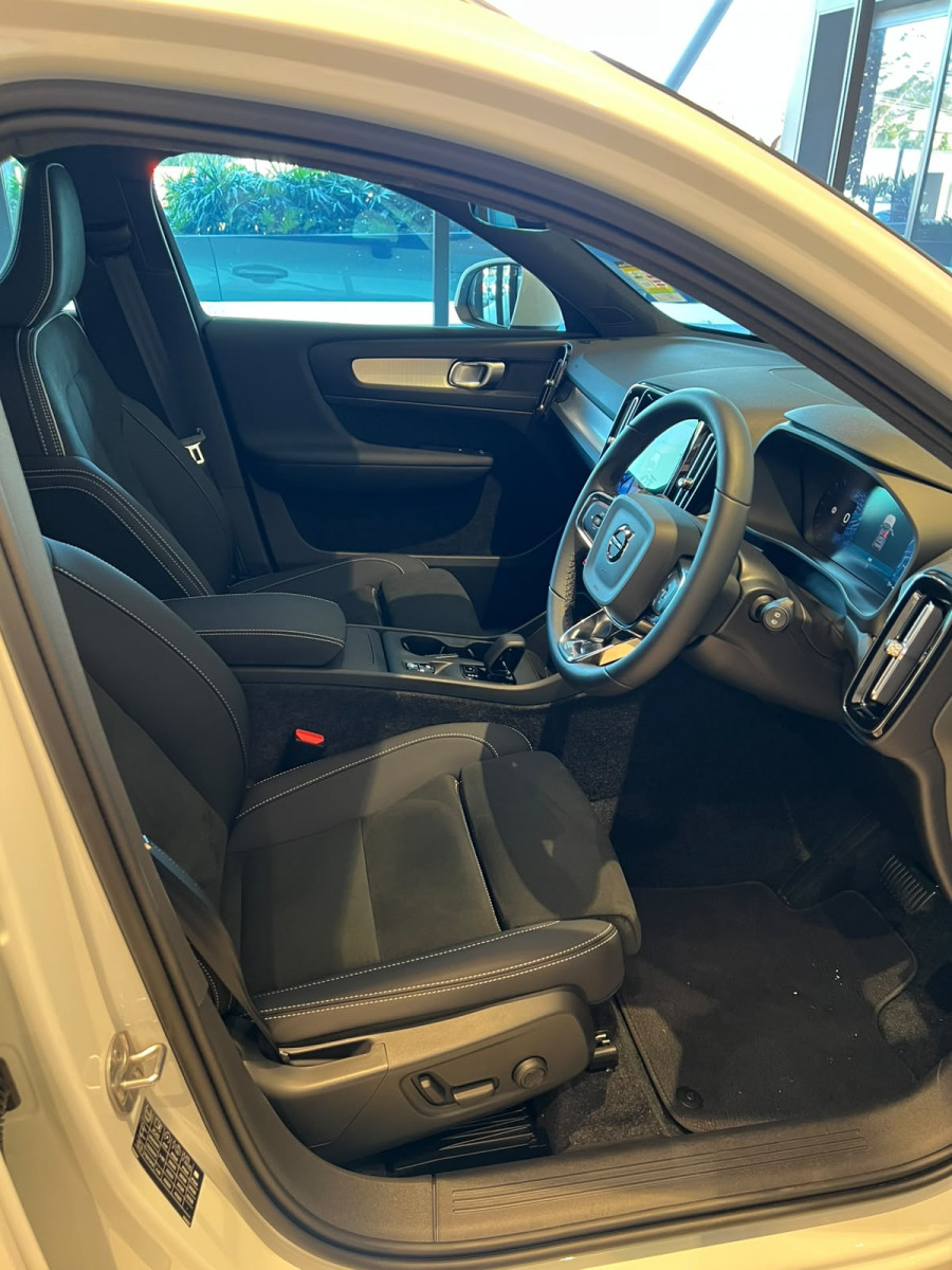 2026 Volvo XC40 XZ Plus B4 SUV Image 17