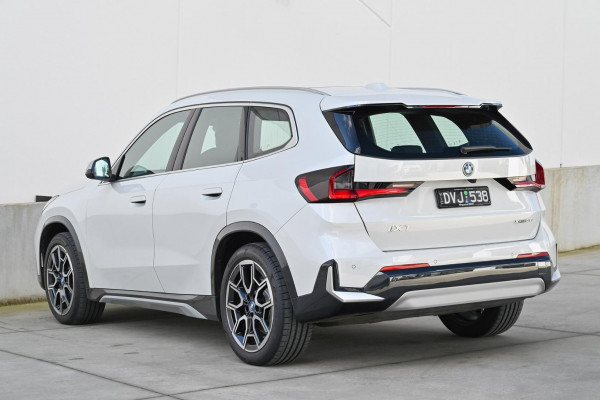 2024 BMW iX1 U11 xDrive30 M Sport SUV image 4