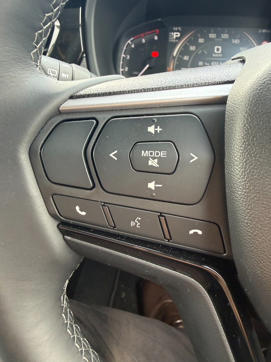 2025 MY25.5 Isuzu MU-X RJ LS-U SUV Image 16