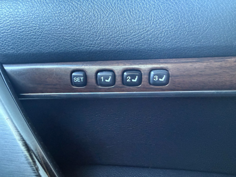 2019 Toyota LandCruiser VDJ200R Sahara SUV Image 19