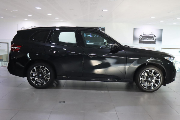 2025 BMW X3 G45 20 xDrive SUV image 7