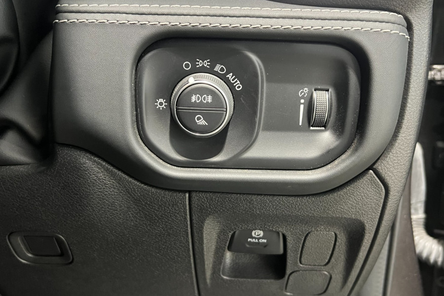 2023 Ram 1500 DT Big Horn Crew Cab Image 9