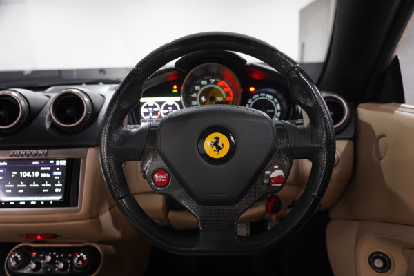 2011 Ferrari California Convertible Image 24