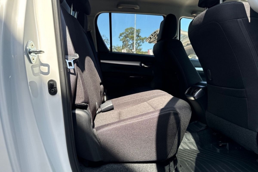 2023 Toyota HiLux GUN126R SR5 Cab Chassis Image 7