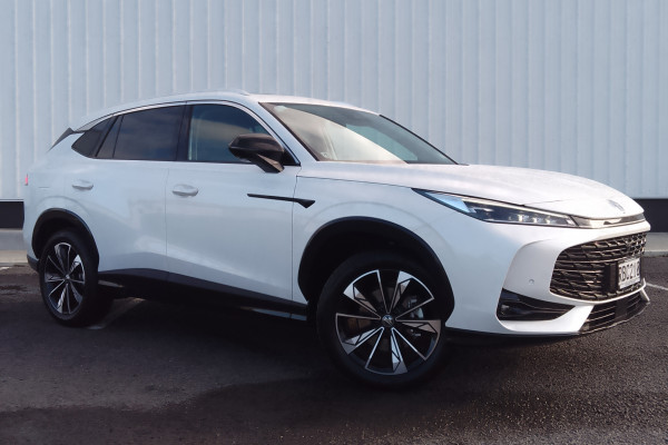 2025 MG HS Essence 1.5Pt SUV