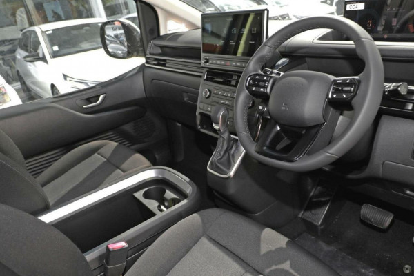 2026 MY27 Hyundai Staria Load US4.V4  Van Image 9