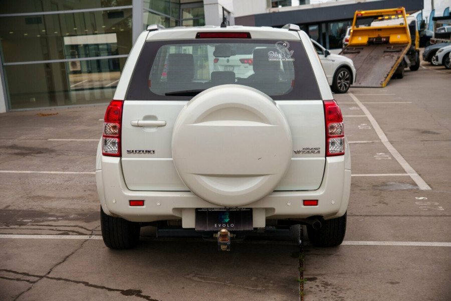 2016 Suzuki Grand Vitara JB Sport Wagon Image 3