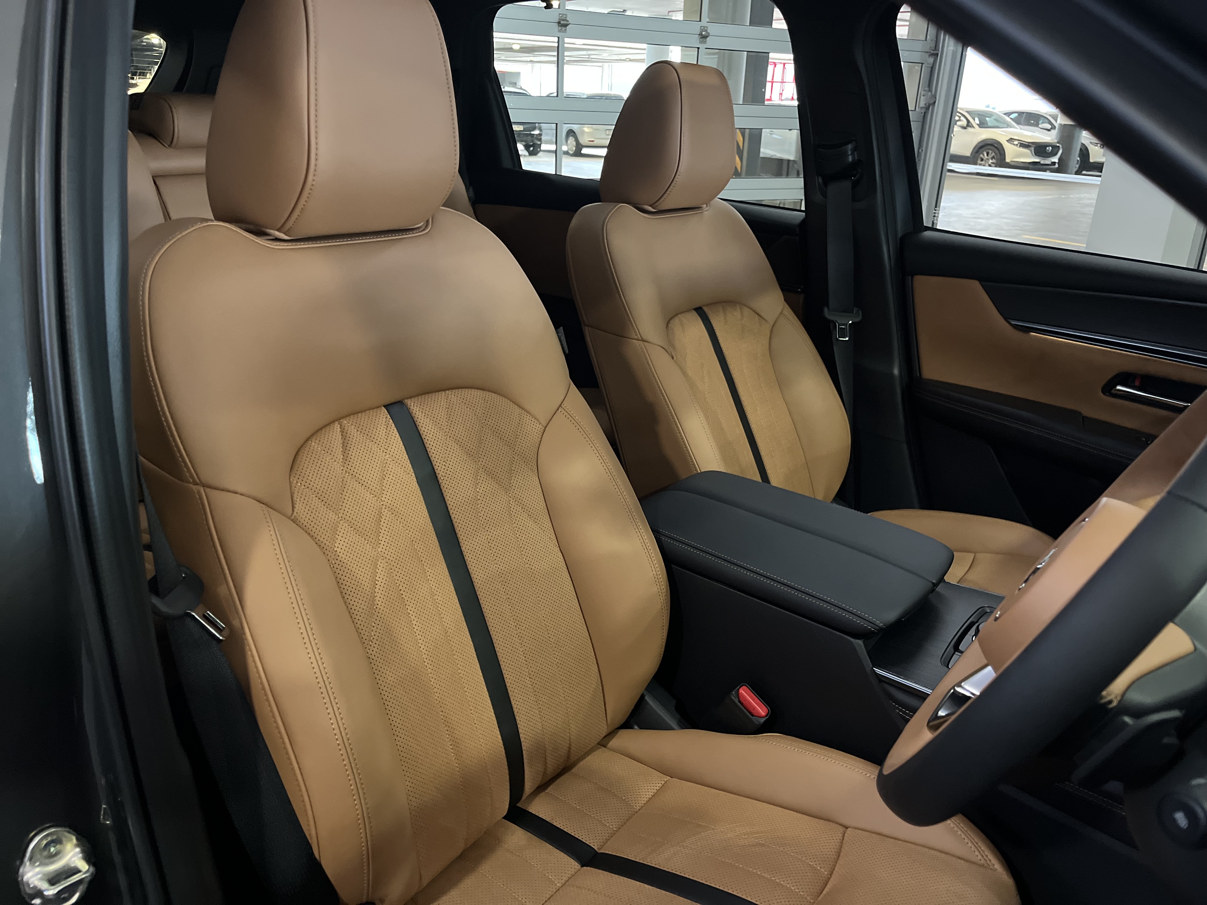 2024 Mazda CX-70 KJ G50e Azami SP SUV Image 12