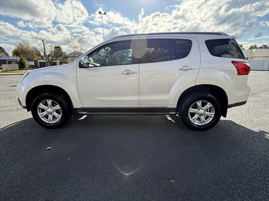 2016 MY15.5 Isuzu MU-X LS-T SUV Image 6