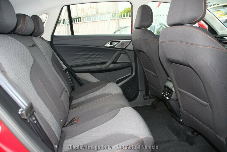 2024 MY24.5 MG HS AS33 Vibe SUV Image 8