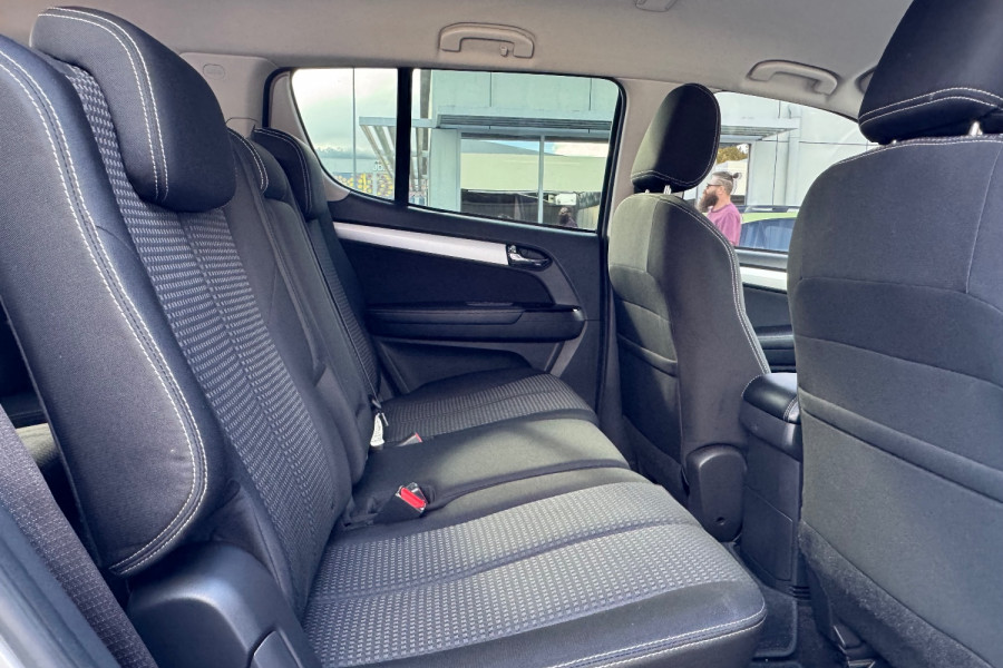 2018 Isuzu MU-X LS-U SUV Image 11