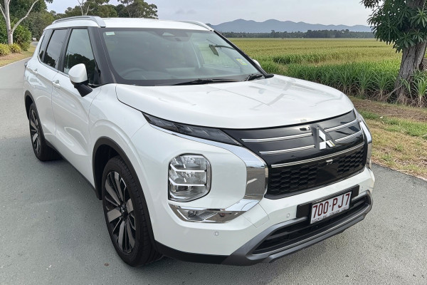 2025 Mitsubishi Outlander ZM Aspire SUV Image 1