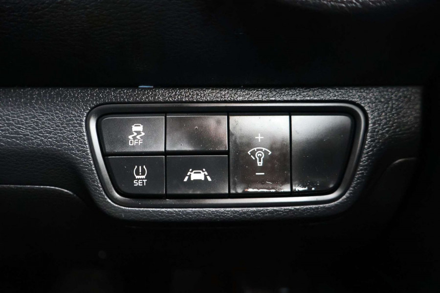 2018 MY19 Kia Cerato BD S Sedan Image 19