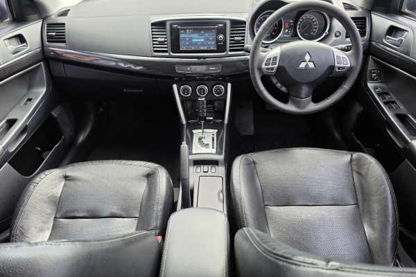 2017 Mitsubishi Lancer CF LS Sedan Image 17