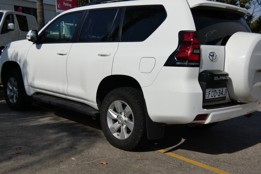 2023 Toyota LandCruiser Prado GDJ150R GXL SUV Image 7