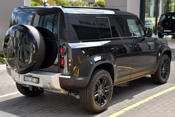 2024 Land Rover Defender L663 110 Hard Top S SUV image 27