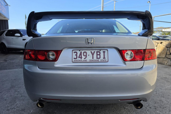 2004 Honda Accord Euro 7th Gen Luxury Sedan Image 8
