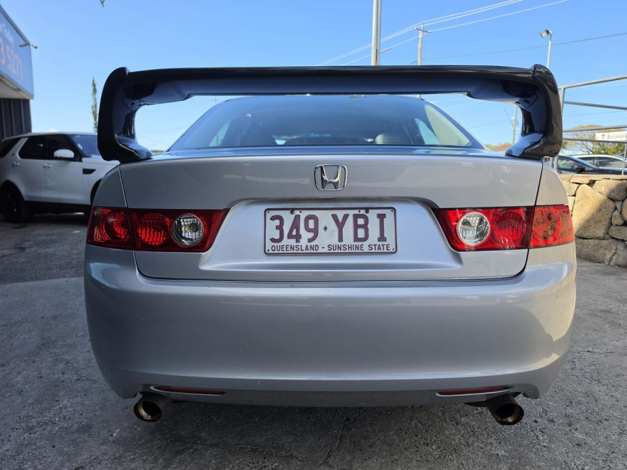 2004 Honda Accord Euro 7th Gen Luxury Sedan Image 8
