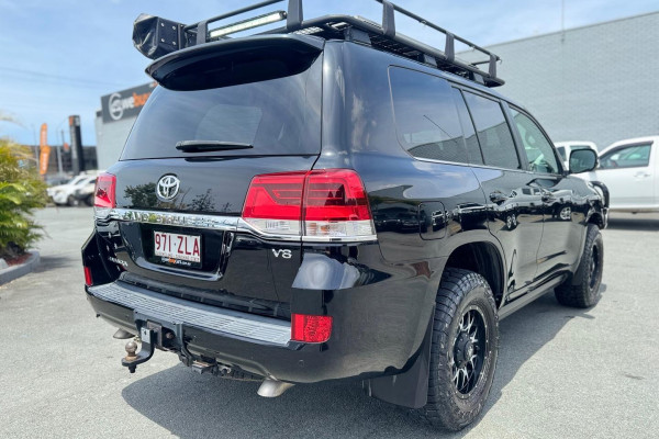 2019 Toyota LandCruiser VDJ200R VX SUV Image 8