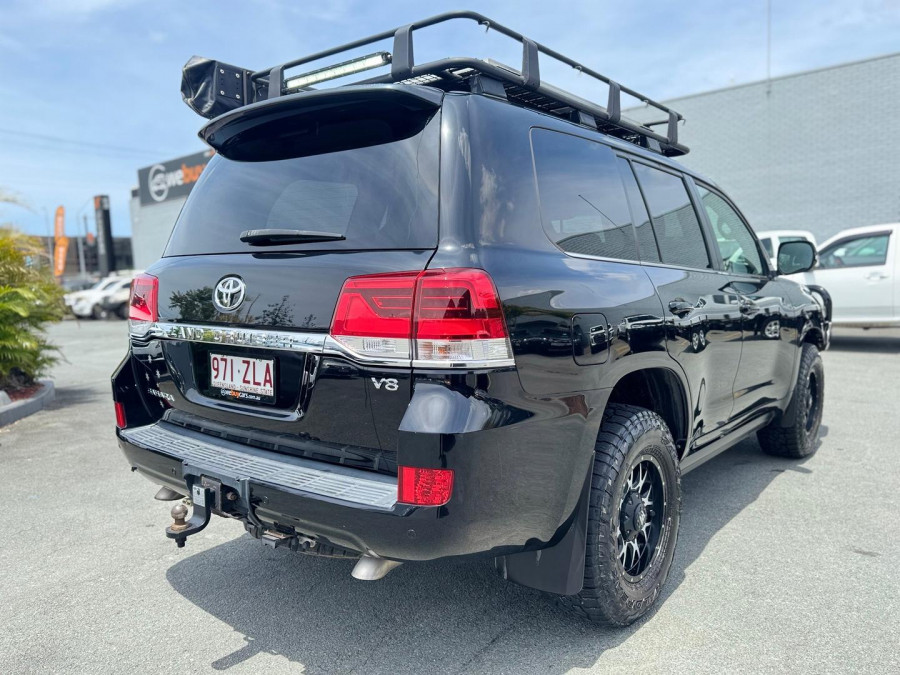 2019 Toyota LandCruiser VDJ200R VX SUV Image 8