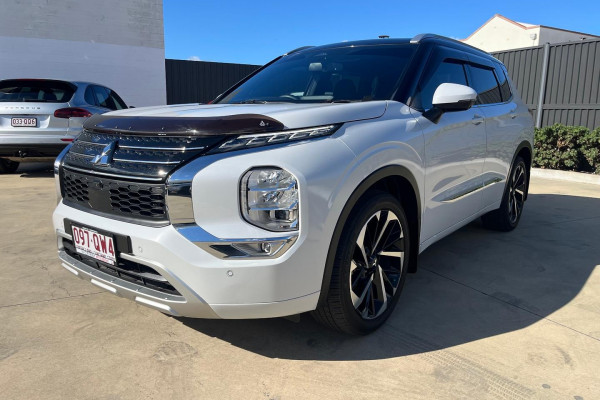 2023 Mitsubishi Outlander ZM Exceed Tourer SUV Image 3