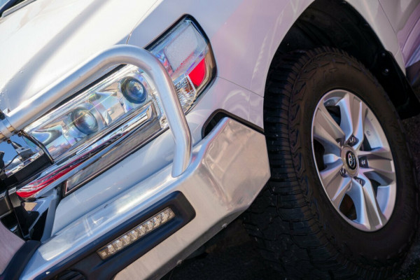 2016 Toyota LandCruiser VDJ200R GXL SUV Image 6