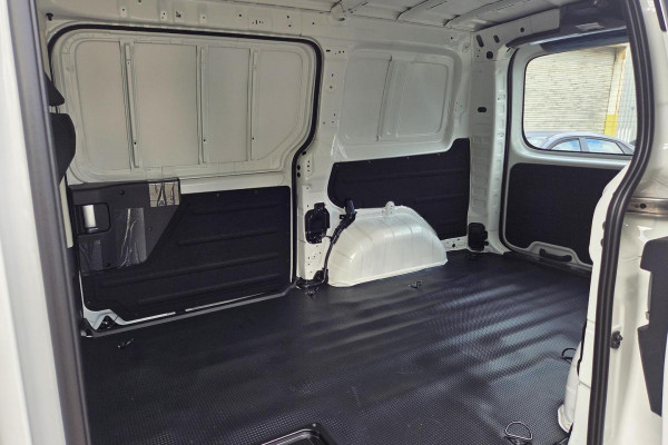 2026 MY27 Hyundai Staria Load US4.V4  Van Image 10