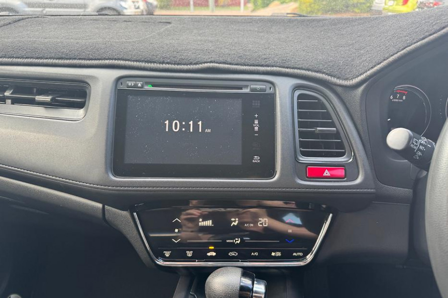 2016 Honda HR-V VTi SUV Image 16