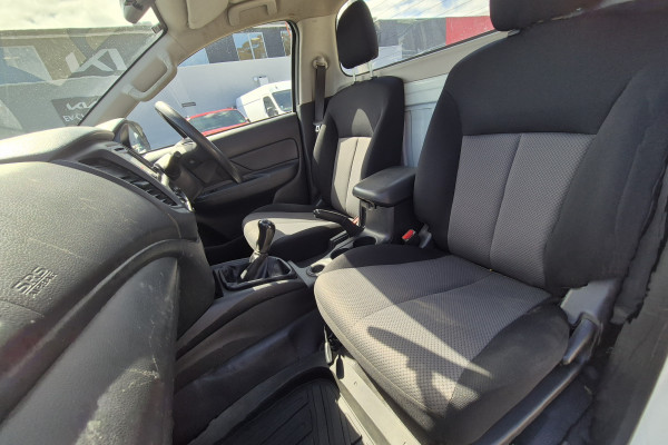 2022 MY22.5 Mitsubishi Triton MR GLX Cab Chassis Image 10