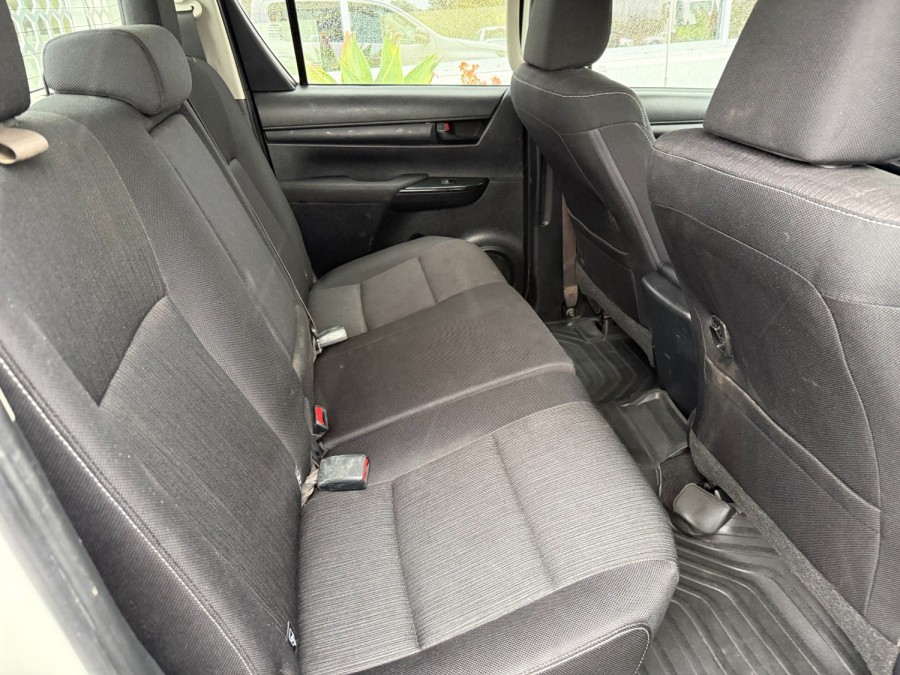 2017 Toyota HiLux GUN126R SR Cab Chassis Image 11