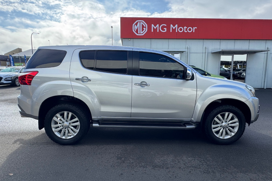 2018 Isuzu MU-X LS-U SUV Image 8