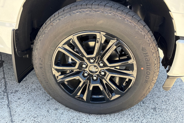 2024 Ford F-150  Platinum Dual Cab Image 7