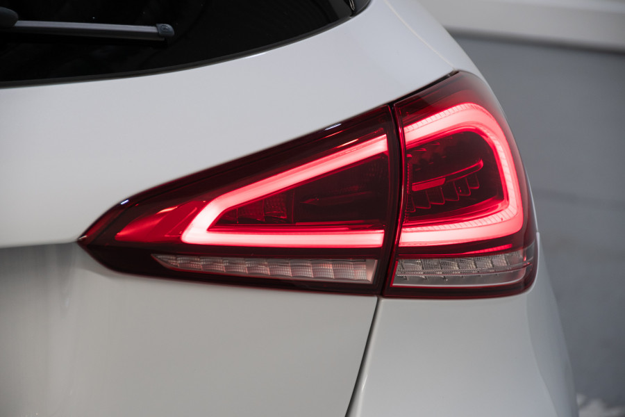2022 Mercedes-Benz A-Class 4matic Hatch Image 11