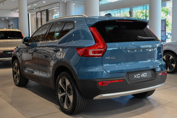 2024 MY25 Volvo XC40  Ultra B4 Bright SUV Image 4