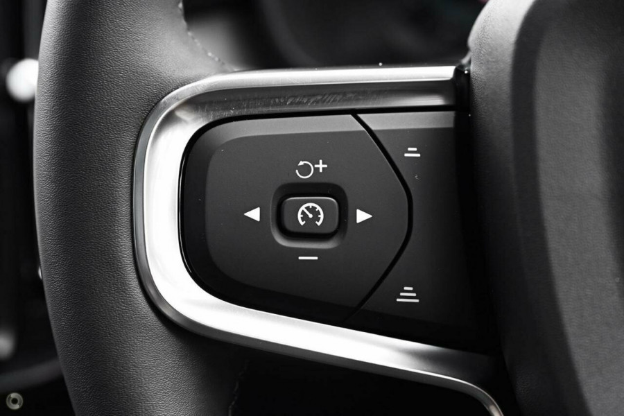 2024 MY25 Volvo XC40 XZ Ultra B4 Bright SUV Image 15