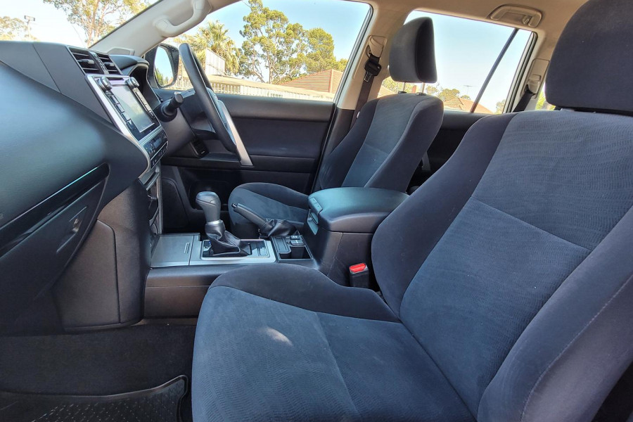 2019 Toyota LandCruiser Prado GDJ150R GX SUV Image 11