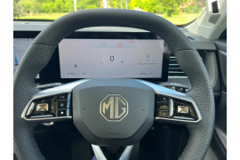 2024 MY24.5 MG HS AS33 Essence SUV