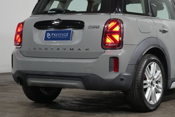 2021 MINI Countryman C Classic SUV image 8