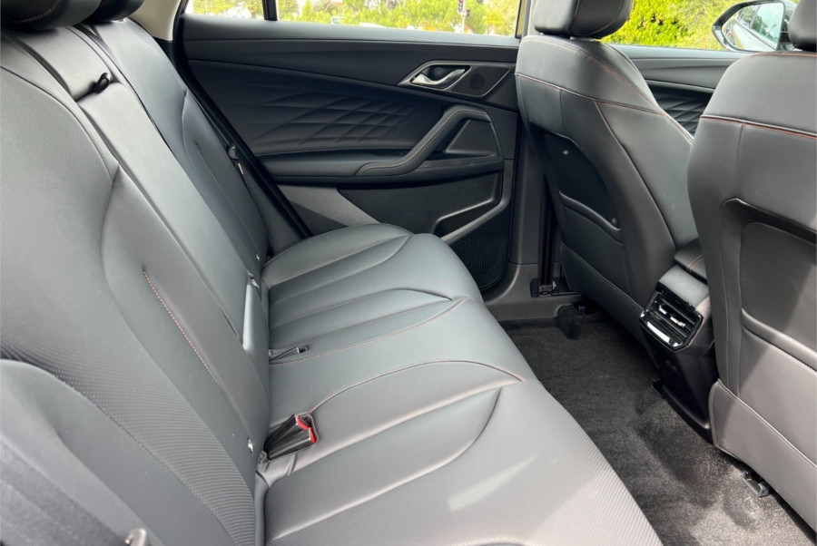 2025 MY24.5 MG HS AS33 Excite SUV Image 20