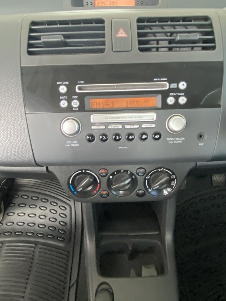 2010 Suzuki Swift RS415 GLX Hatch Image 24