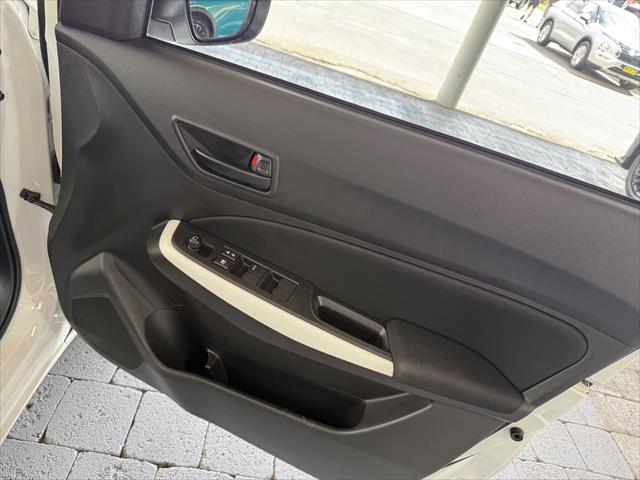 2023 Suzuki Swift AZ Series II GL Hatch Image 17