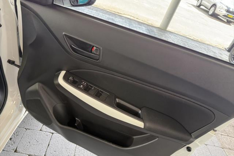 2023 Suzuki Swift AZ Series II GL Hatch Image 17