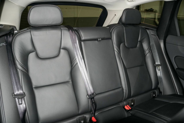 2026 Volvo XC60 UZ Ultra T8 Plug-in Hybrid Dark SUV Image 9