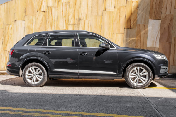 2017 Audi Q7 4M TDI SUV image 3