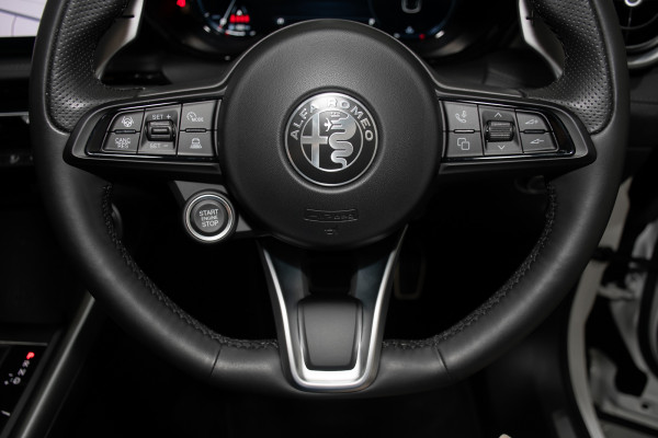 2023 Alfa Romeo Tonale Veloce SUV Image 14