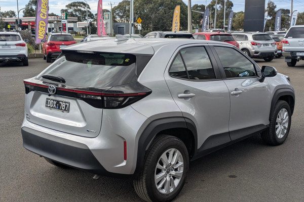 2024 Toyota Yaris Cross MXPJ10R GX SUV Image 7