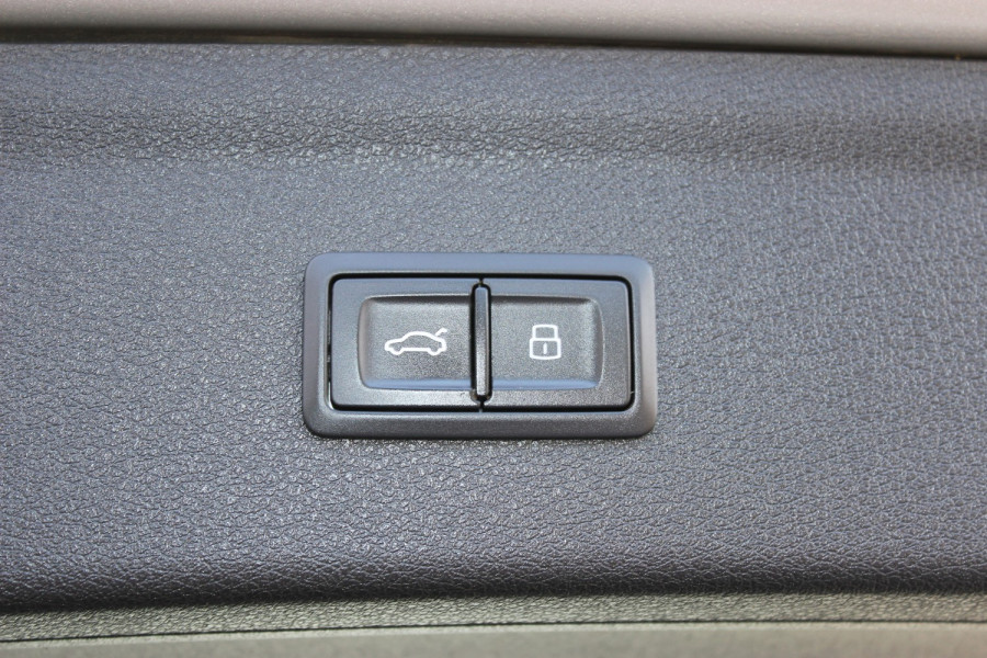 2015 MY16 Audi Q3 8U  TDI Suv Image 11